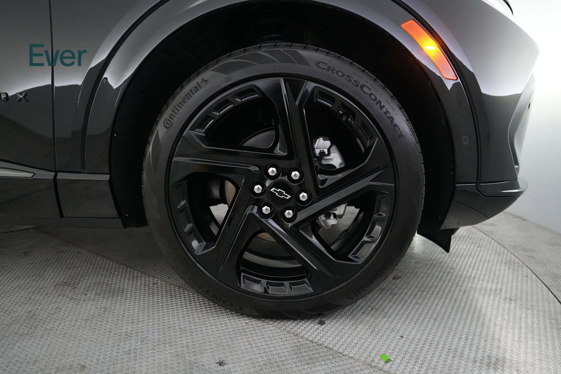 Used 2024 Chevrolet Equinox EV RS FWD image 20