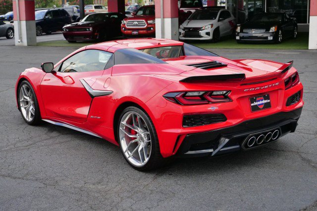Used 2026 Chevrolet Corvette Z06 RWD image 7