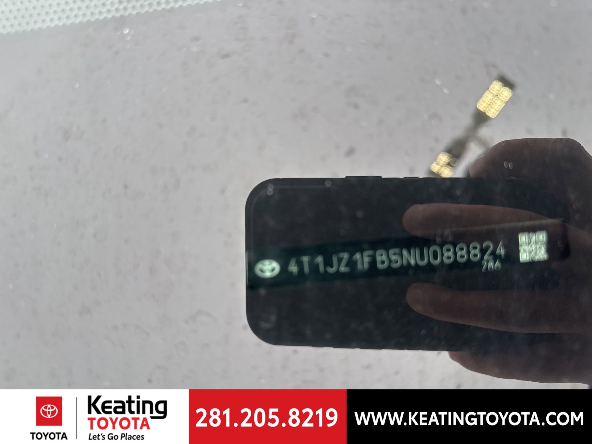 Used 2022 Toyota Avalon XLE image 12