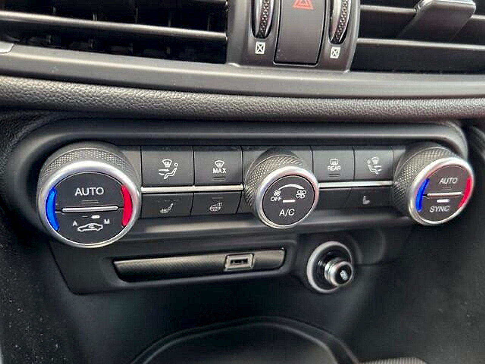 New 2025 Alfa Romeo Giulia RWD image 8