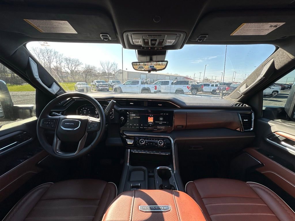 Used 2025 GMC Sierra 2500 Denali Ultimate image 8
