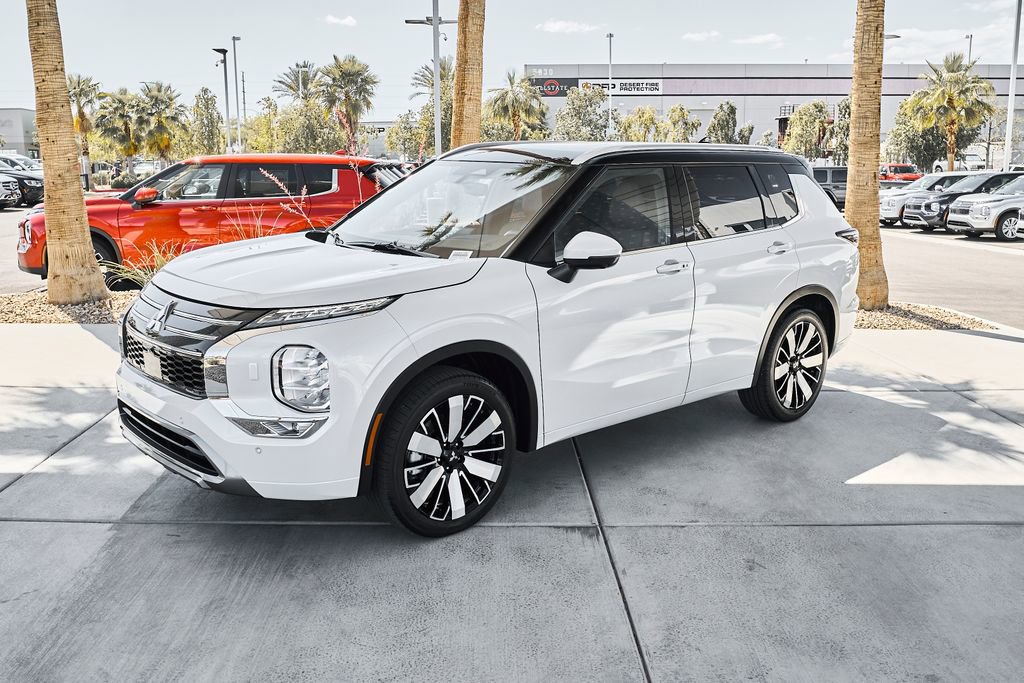 Used 2025 Mitsubishi Outlander SEL AWD/4WD image 6