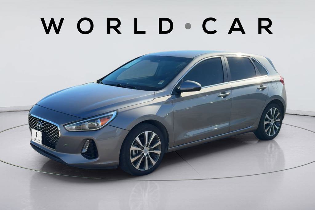 Used 2020 Hyundai Elantra GT image 4