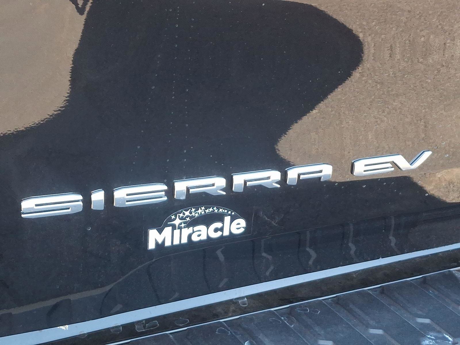 New 2025 GMC Sierra EV Denali AWD/4WD image 12