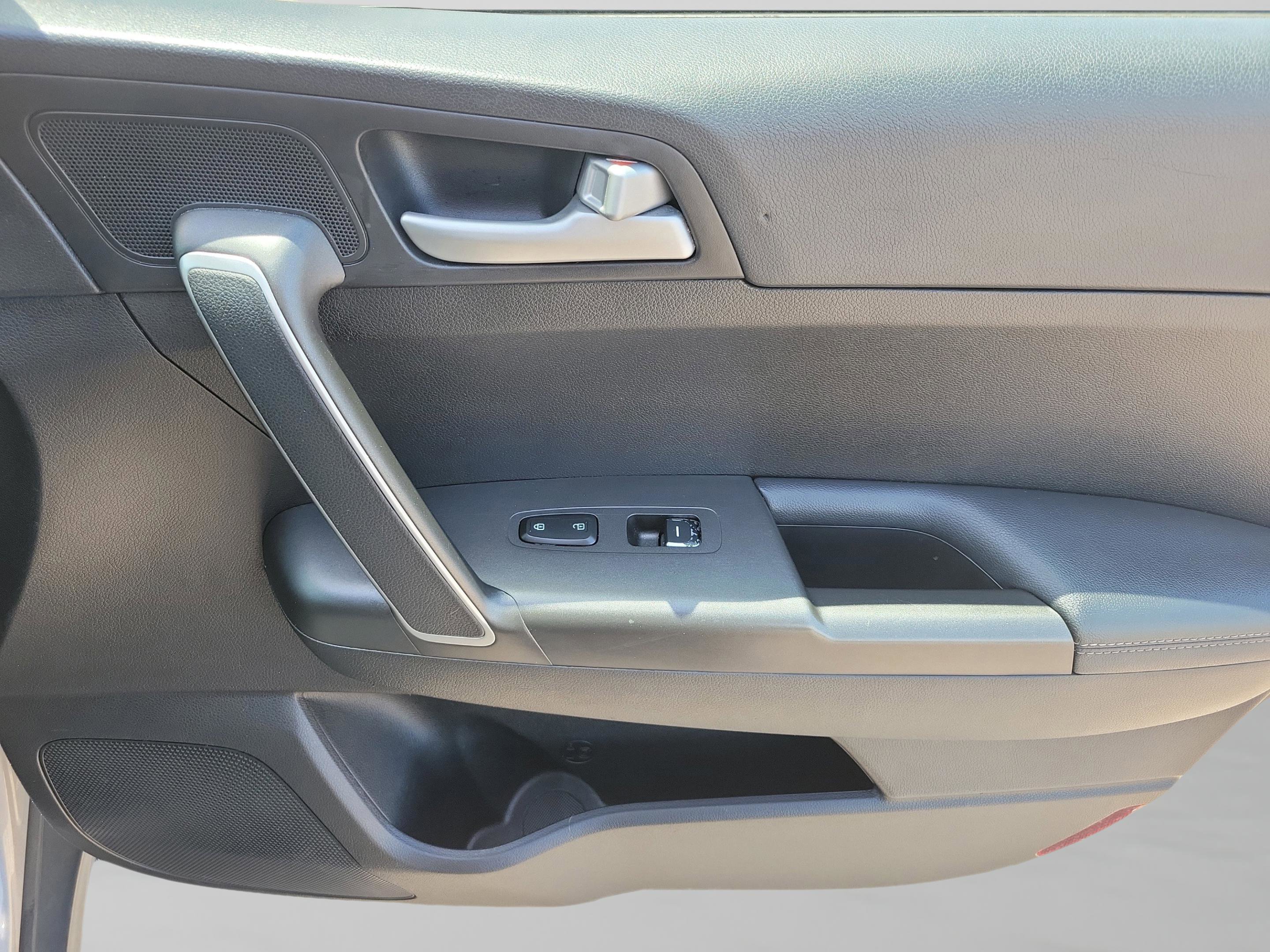 Used 2018 Kia Sportage LX image 21