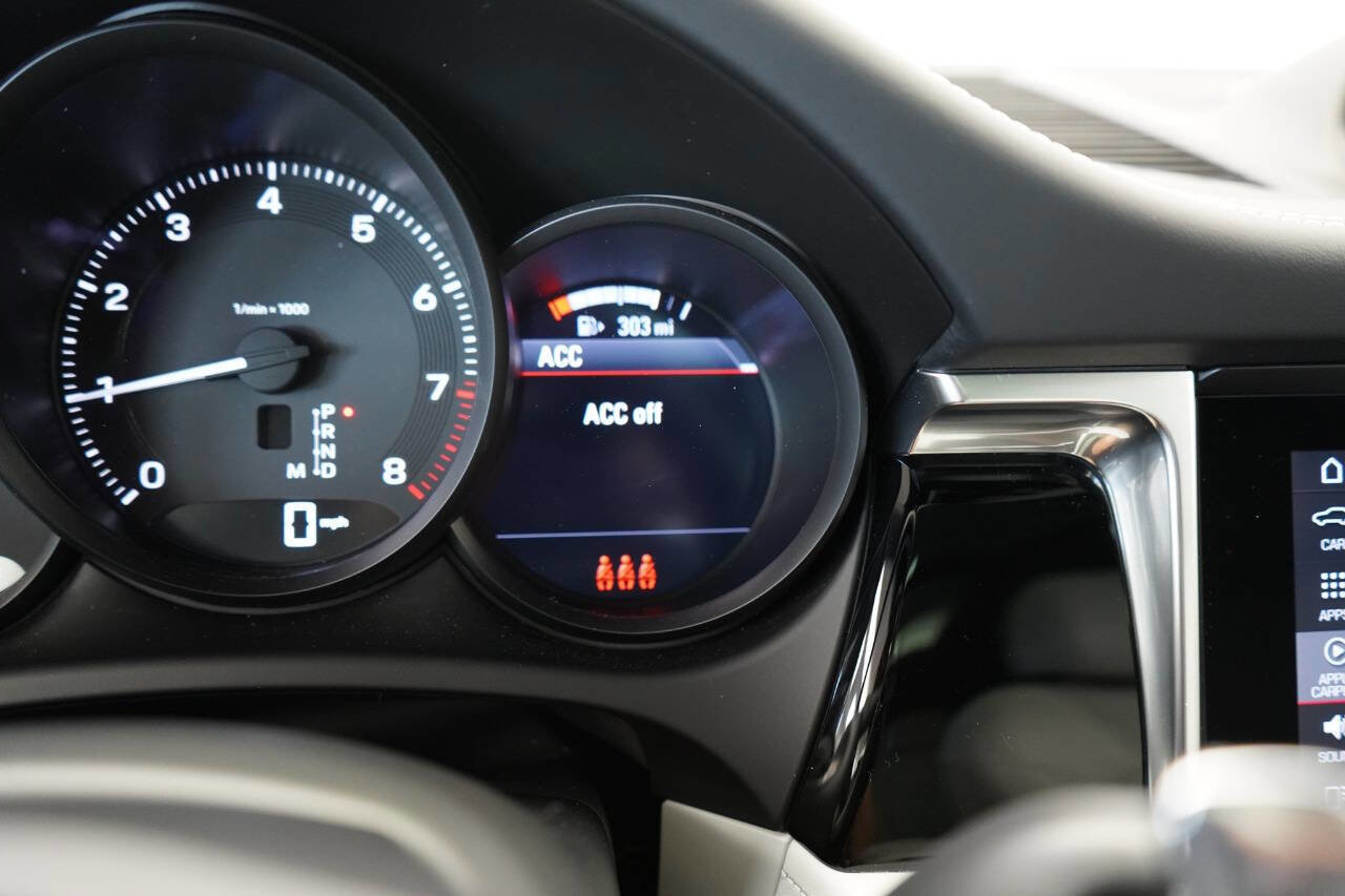 Used 2024 Porsche Macan image 79