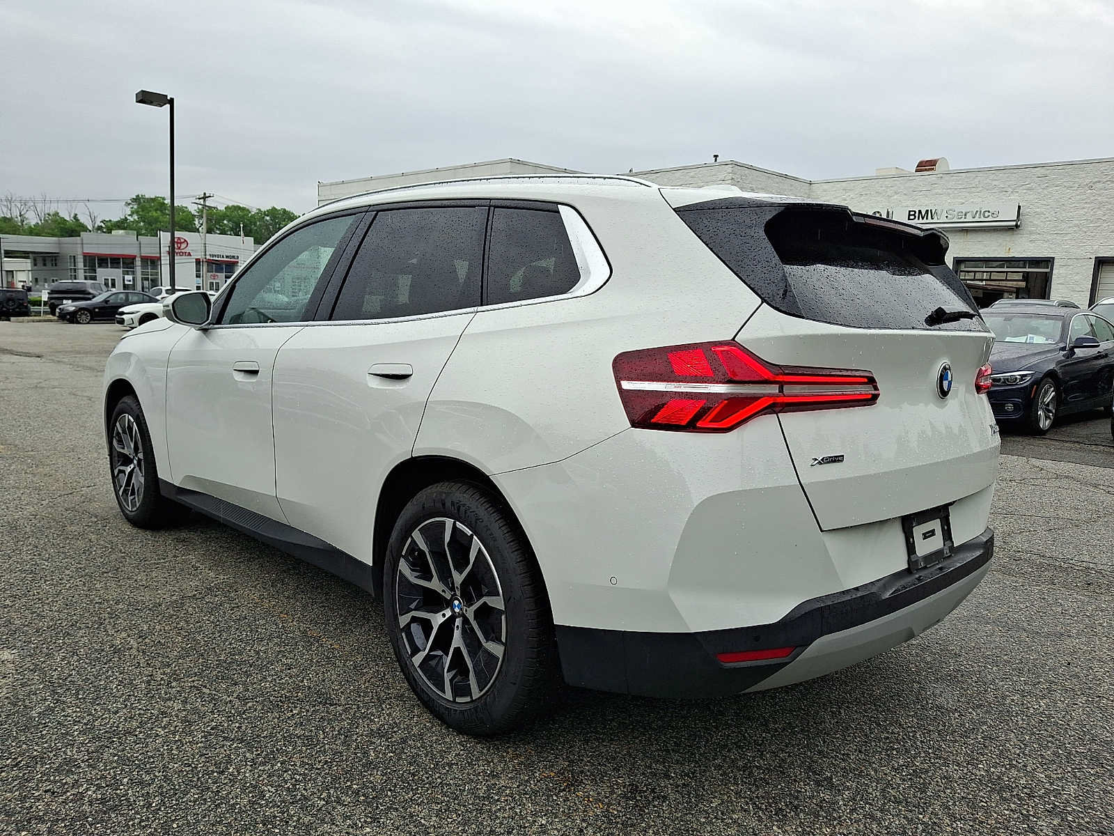 Used 2025 BMW X3 xDrive30i w/ Convenience Package AWD/4WD image 4