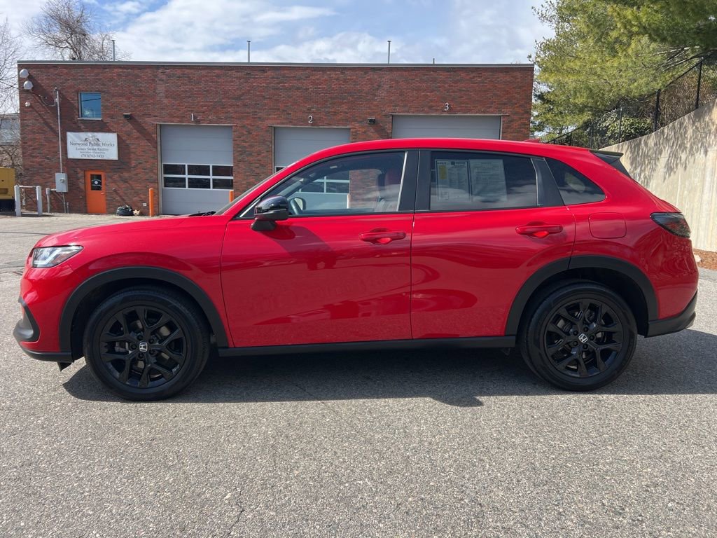 Used 2024 Honda HR-V Sport image 2