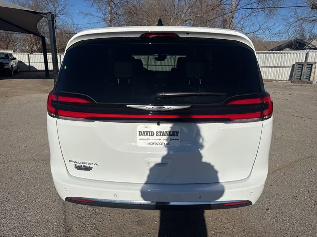 New 2026 Chrysler Pacifica Select image 5