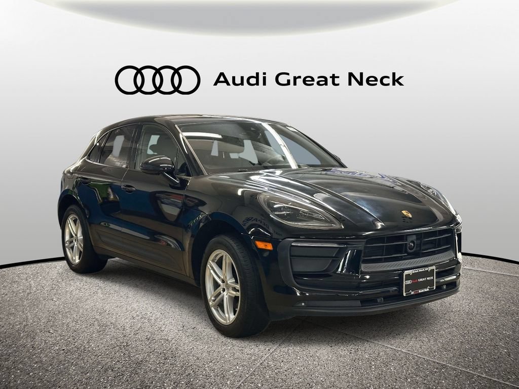 Used 2024 Porsche Macan AWD/4WD image 9
