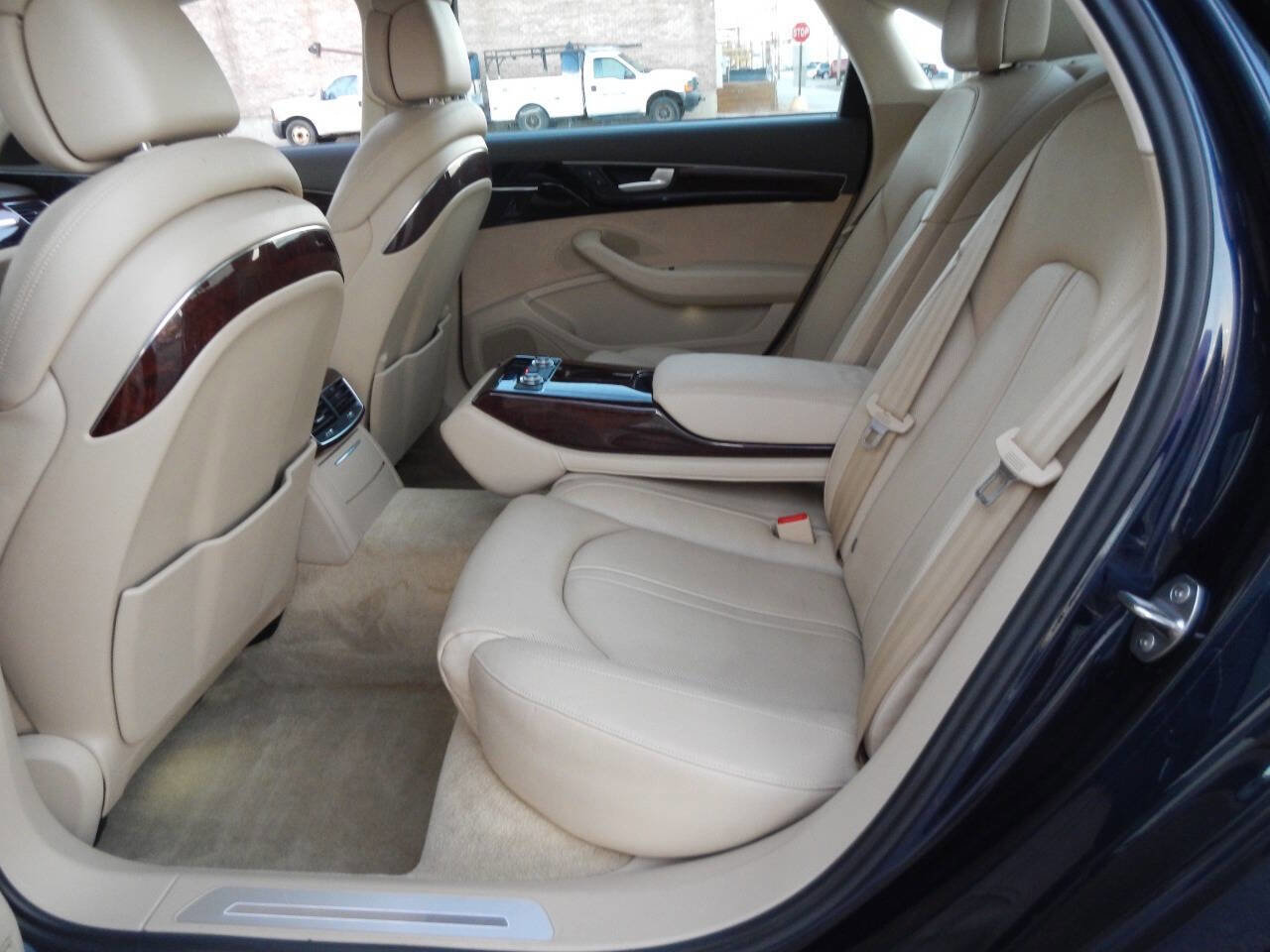 Used 2013 Audi A8 L 3.0T image 28