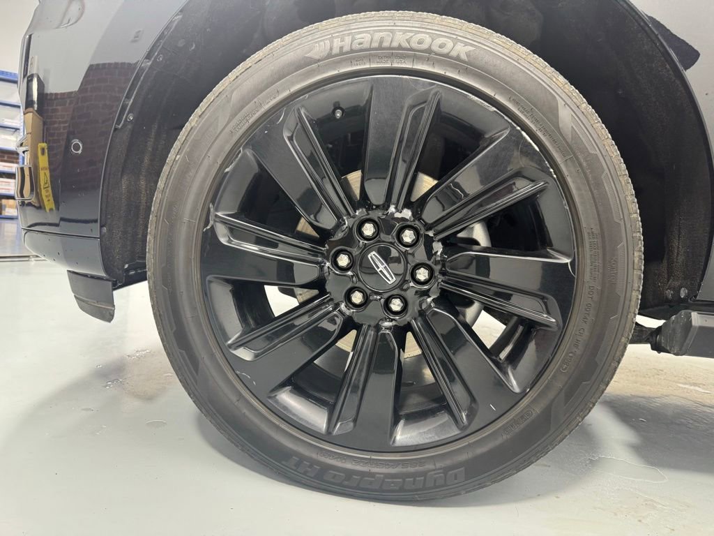 Used 2023 Lincoln Navigator Reserve AWD/4WD image 9
