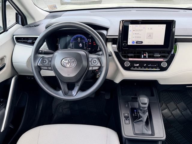 Used 2026 Toyota Corolla Cross L image 11