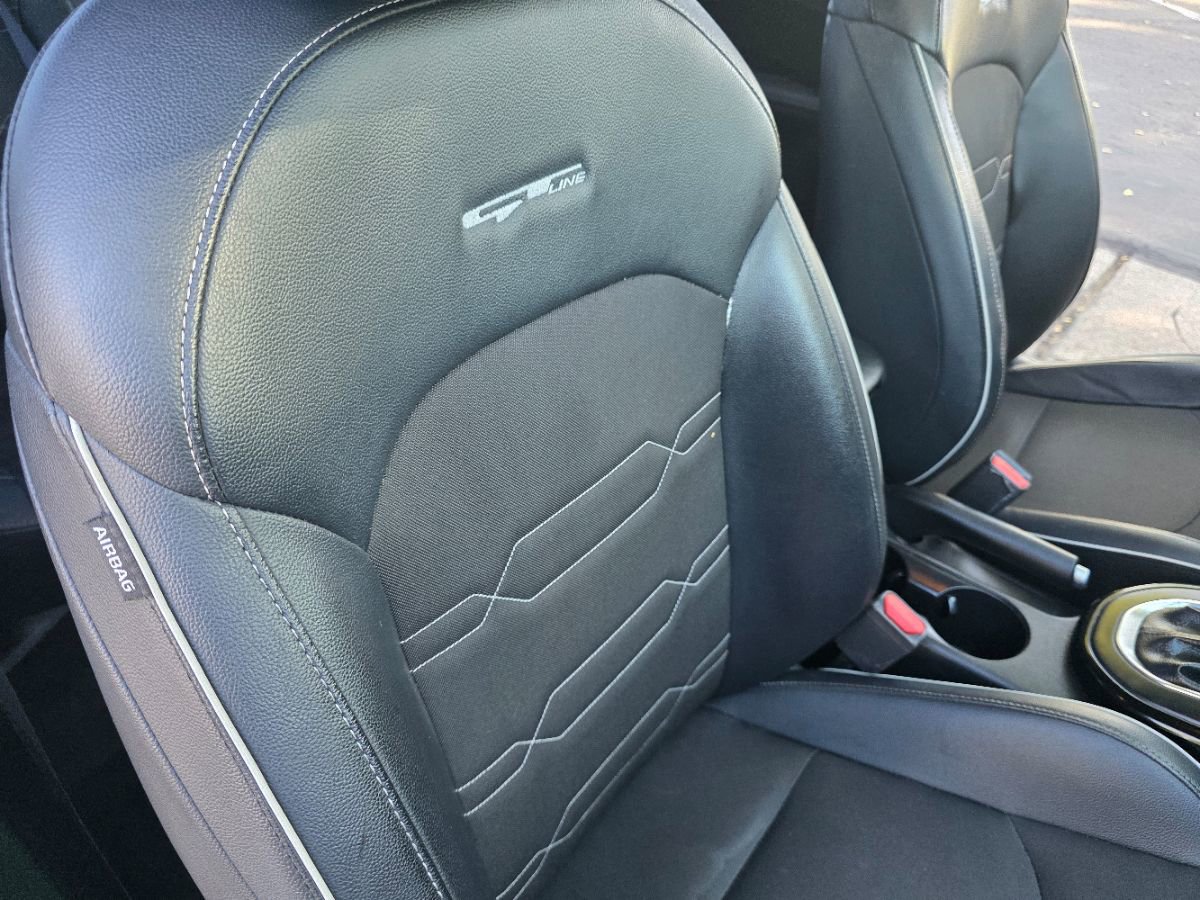 Used 2020 Kia Forte GT-Line image 38