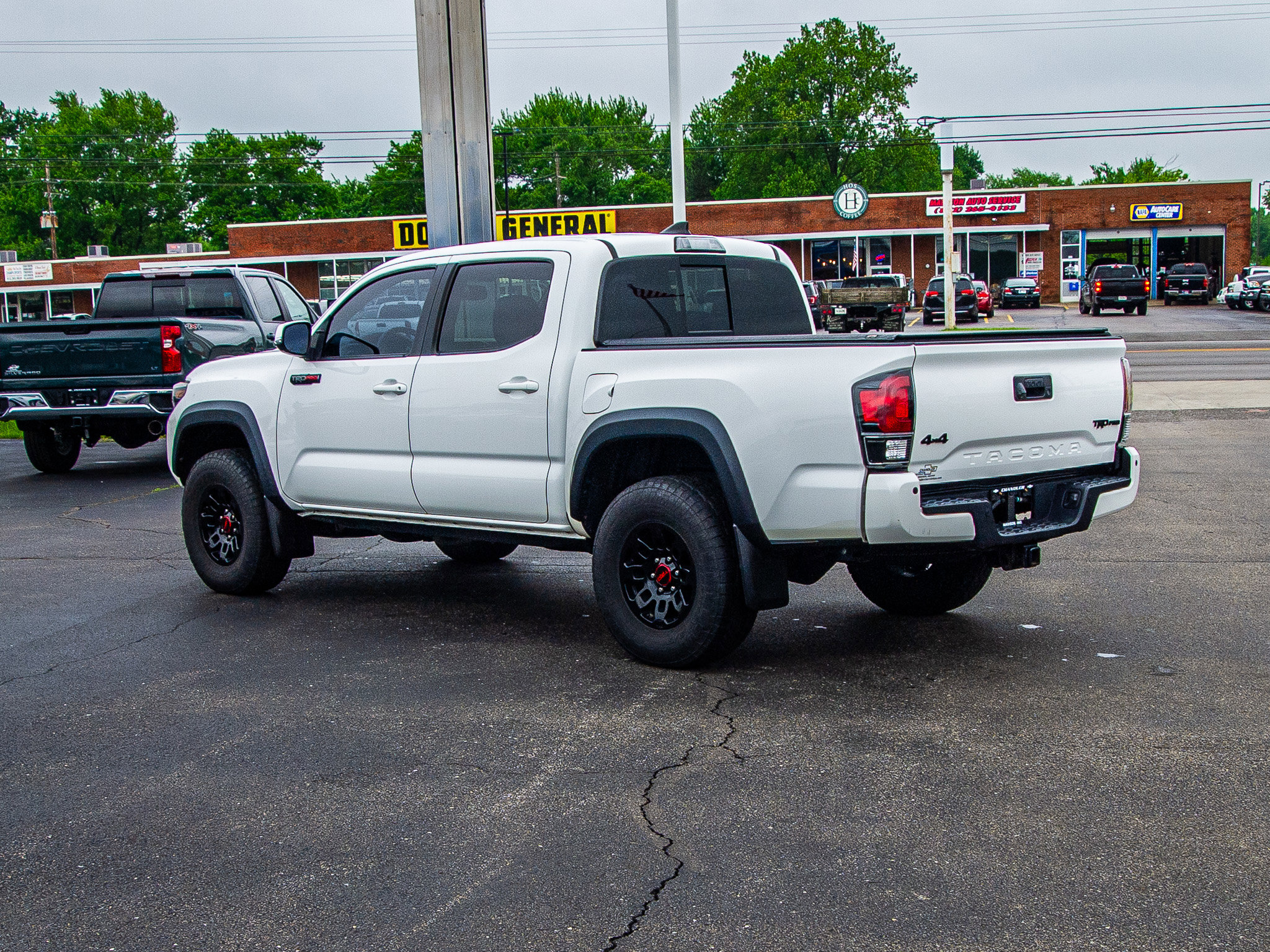Used 2017 Toyota Tacoma TRD Pro AWD/4WD image 5