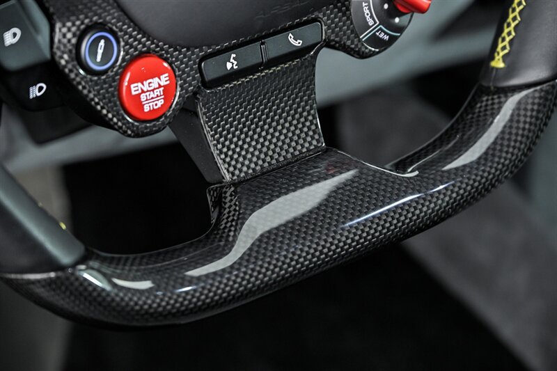 Used 2020 Ferrari 812 Superfast RWD image 24