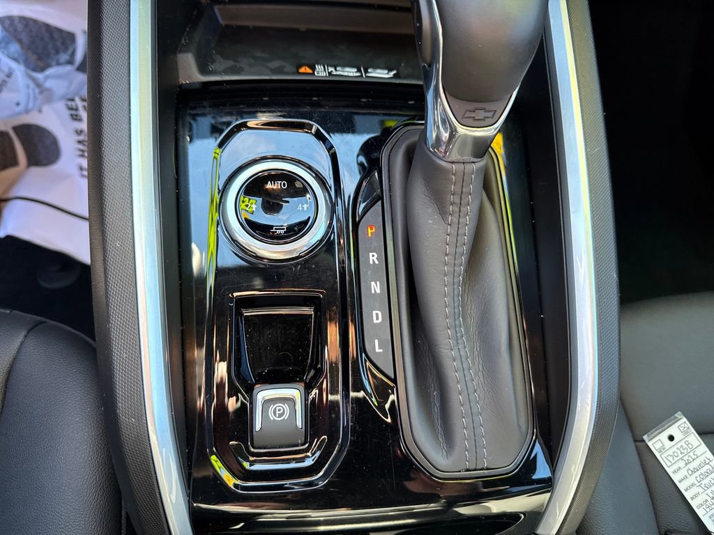 Used 2025 Chevrolet Colorado LT w/ LT Convenience Package image 23