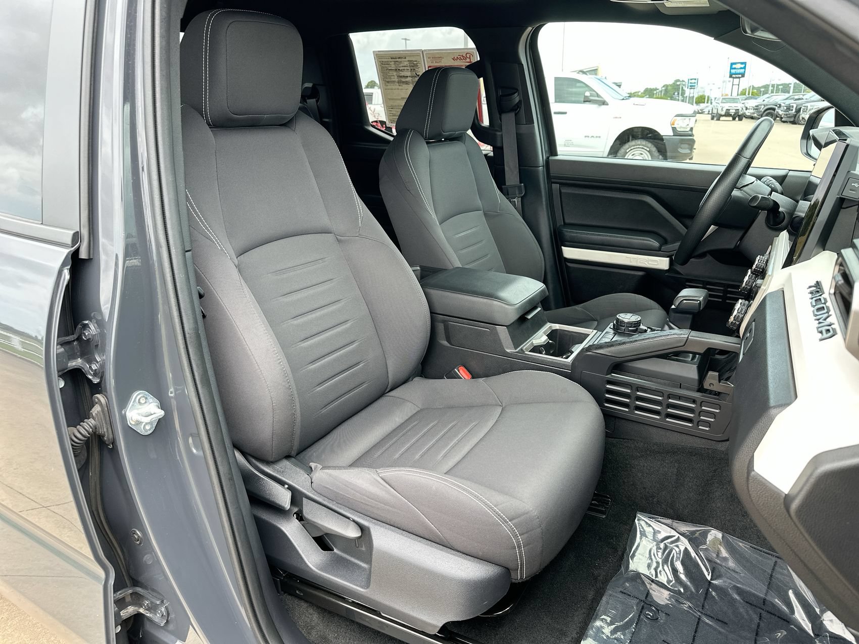 Used 2024 Toyota Tacoma TRD Off-Road AWD/4WD image 23