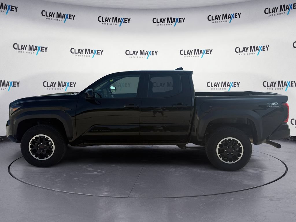 Used 2025 Toyota Tacoma TRD Off-Road AWD/4WD image 2