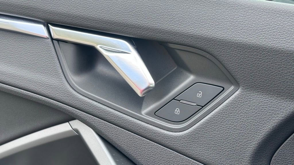Used 2023 Audi Q3 2.0T Premium Plus w/ Premium Plus Package AWD/4WD image 20