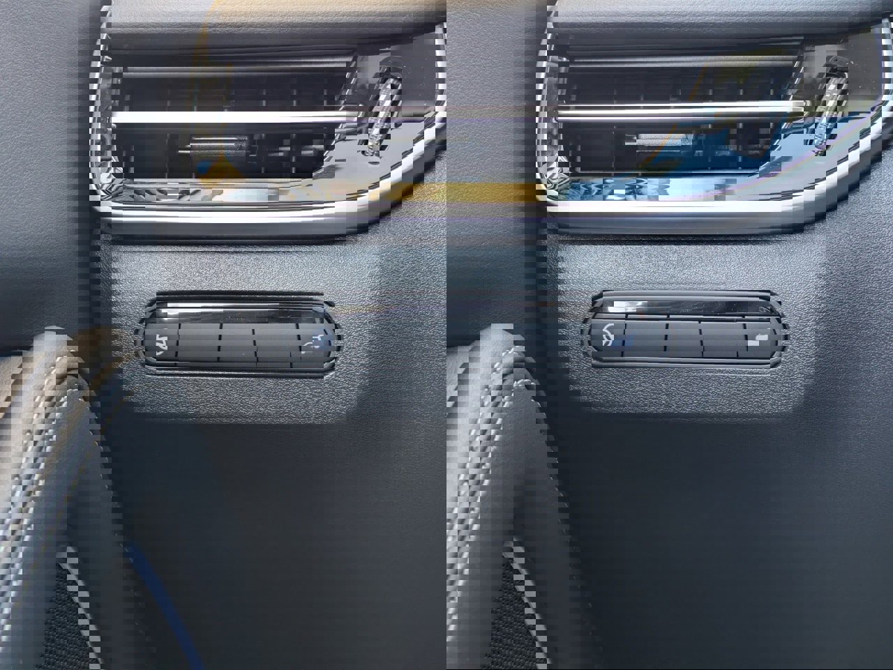 New 2026 INFINITI QX60 Luxe w/ Cargo Package image 16