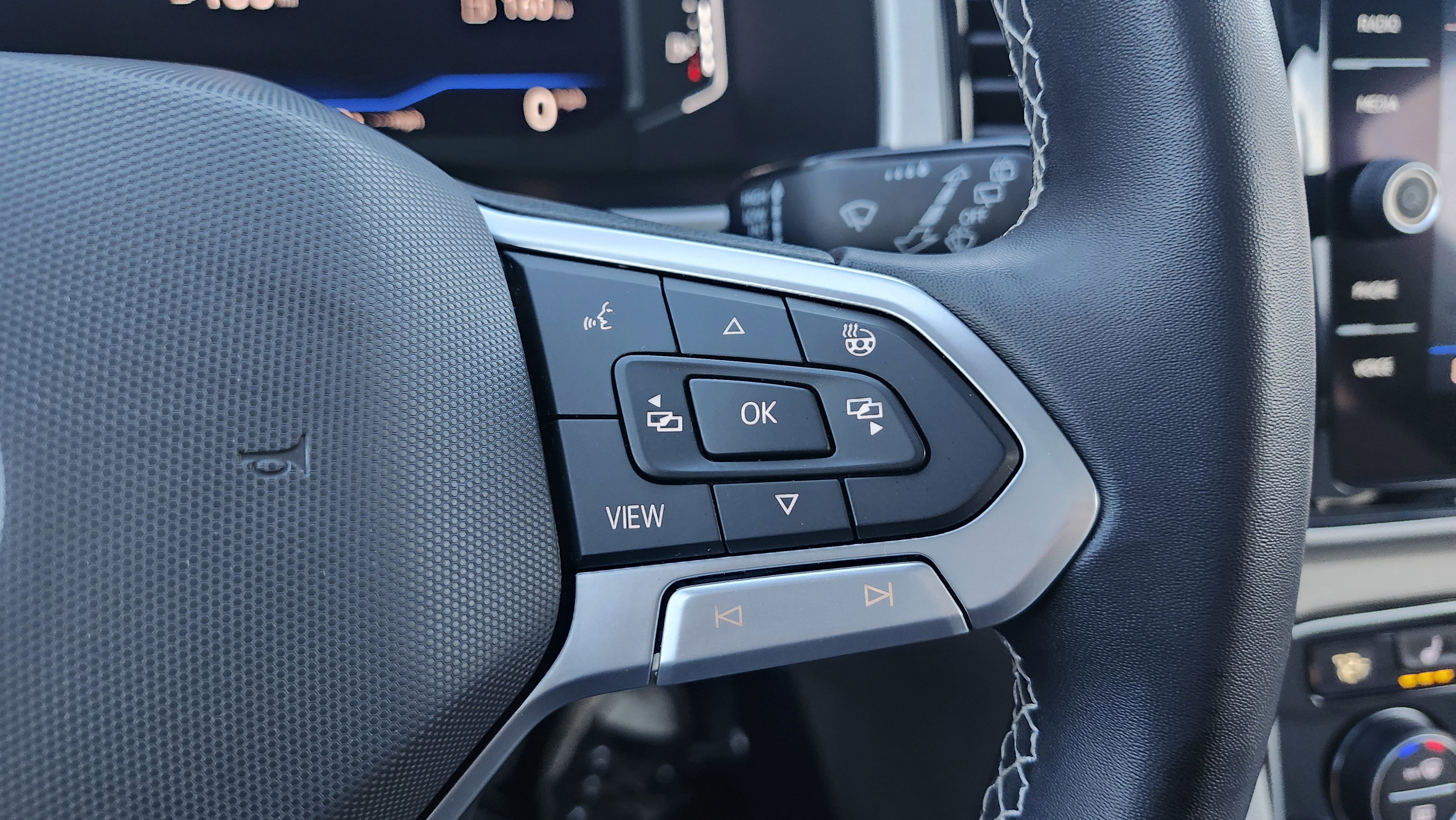 Used 2021 Volkswagen Atlas SEL image 38