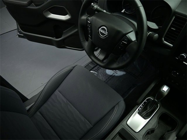 Used 2024 Nissan Frontier SV w/ SV Convenience Package image 9