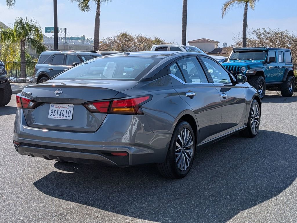 Used 2025 Nissan Altima 2.5 SV image 5