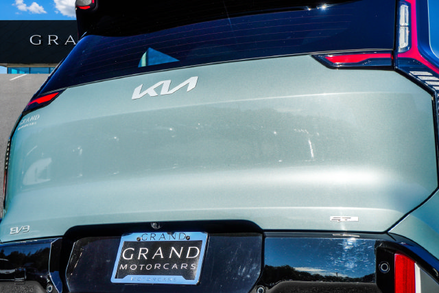 Used 2024 Kia EV9 GT-Line AWD/4WD image 37