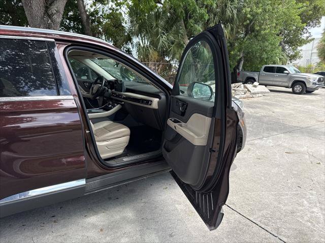 Used 2020 Lincoln Aviator Reserve w/ Equipment Group 201A AWD/4WD image 14