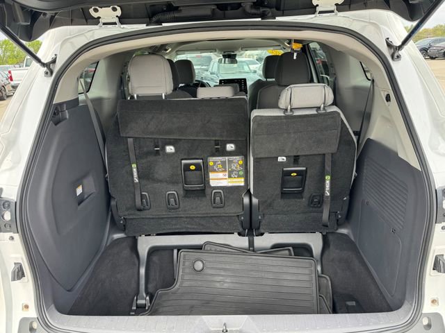Used 2022 Toyota Sienna LE image 12