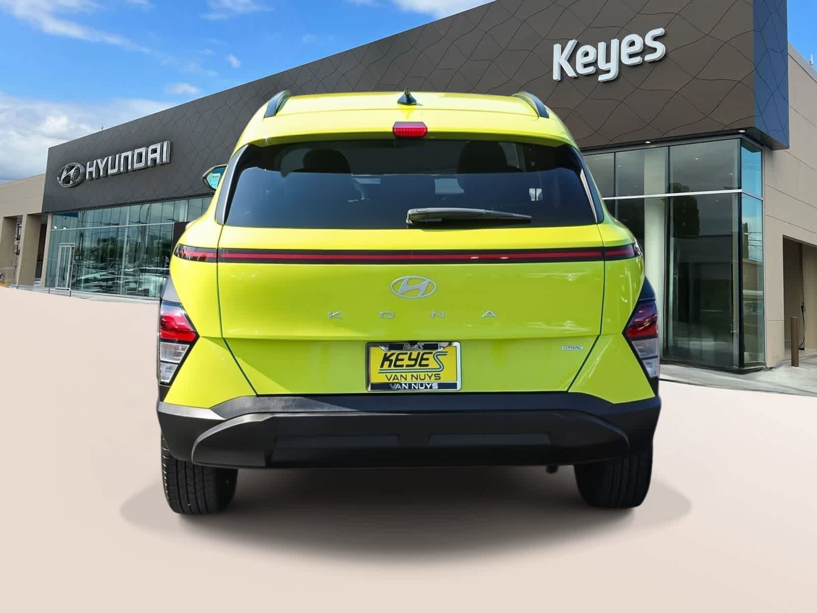 Certified 2025 Hyundai Kona SEL AWD/4WD image 6