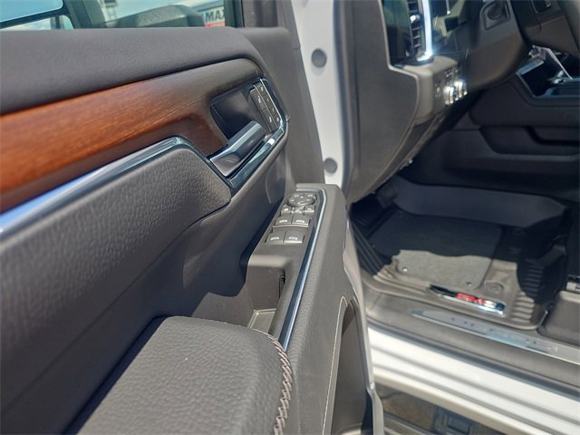 New 2025 GMC Sierra 3500 Denali w/ Denali Reserve Package image 11