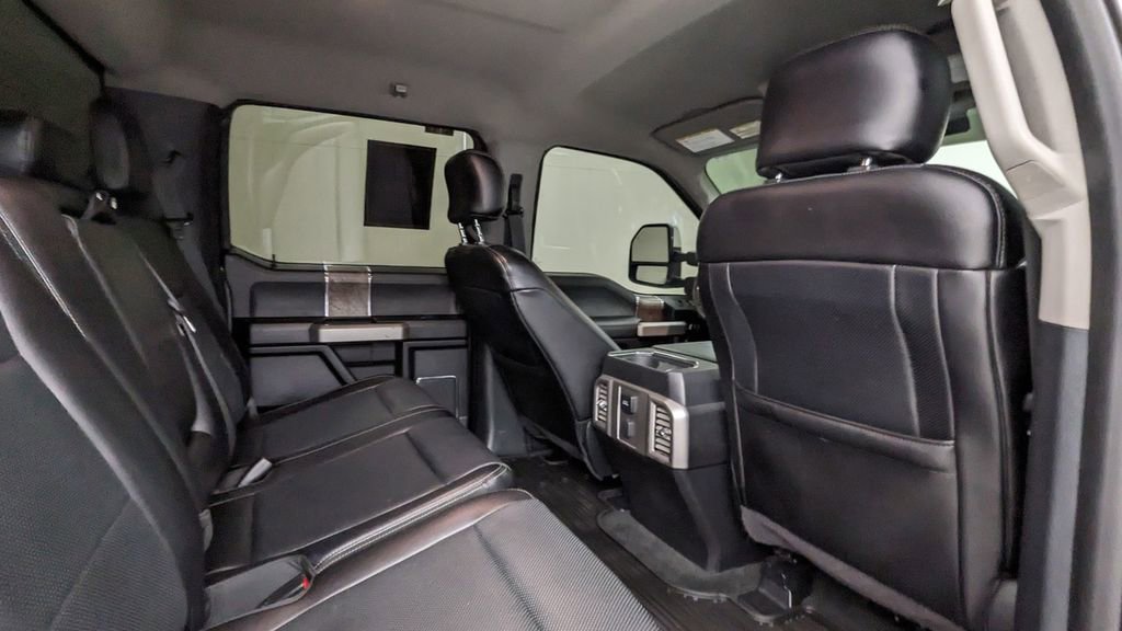 Used 2017 Ford F350 Lariat w/ Chrome Package image 38