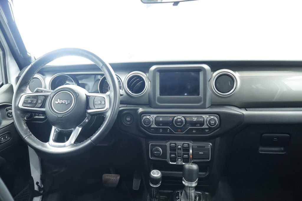 Used 2021 Jeep Wrangler Unlimited Sahara AWD/4WD image 21
