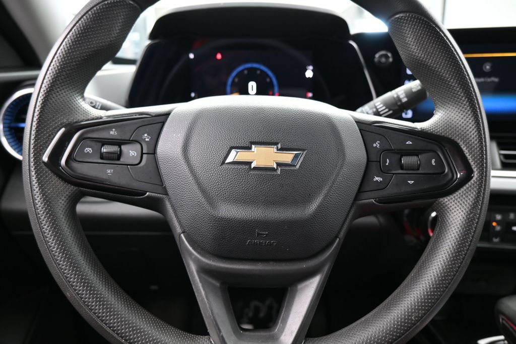 Used 2024 Chevrolet Trax LT FWD image 23