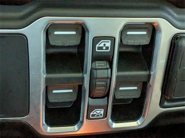 Used 2021 Jeep Wrangler Unlimited Sahara image 24