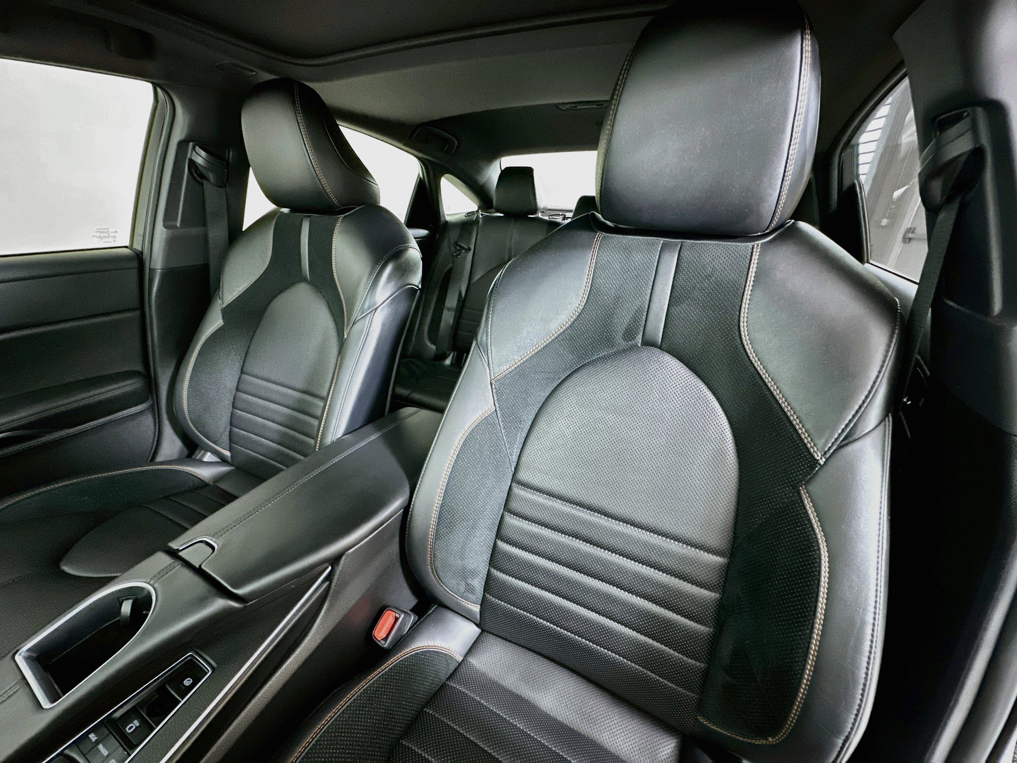 Certified 2021 Toyota Avalon XSE FWD image 21