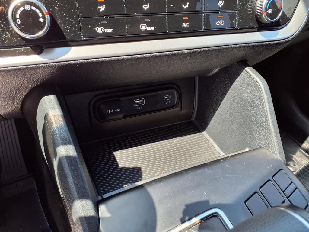 Used 2025 Kia Sportage LX FWD image 22