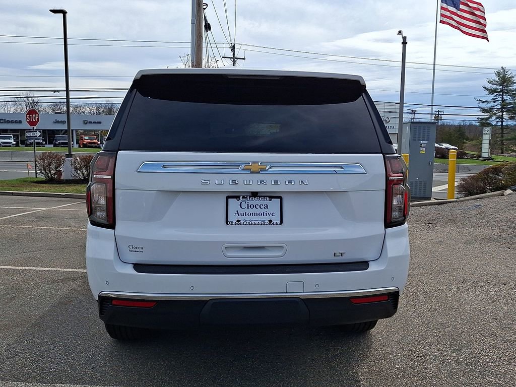 Used 2023 Chevrolet Suburban LT w/ Luxury Package image 8