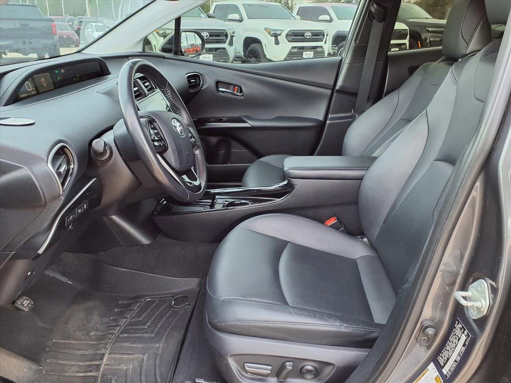 Certified 2020 Toyota Prius XLE image 17