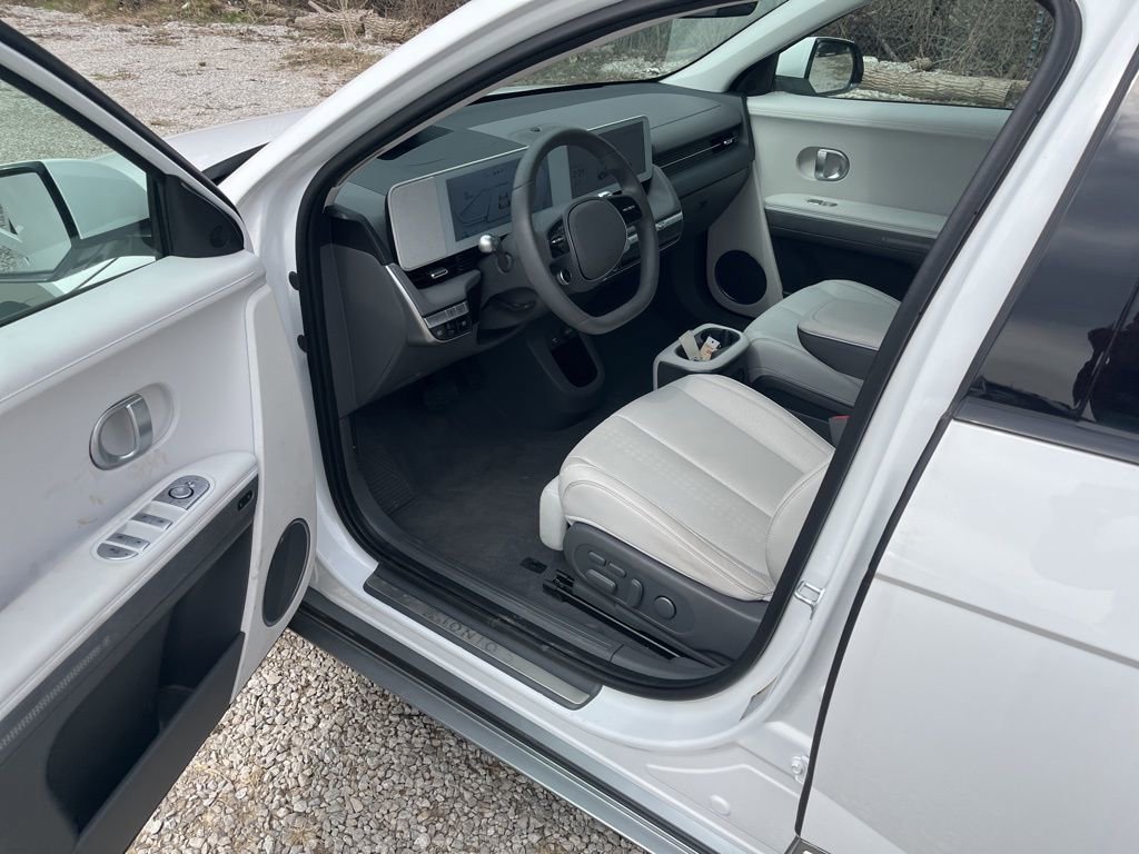 Used 2023 Hyundai Ioniq 5 Limited image 10