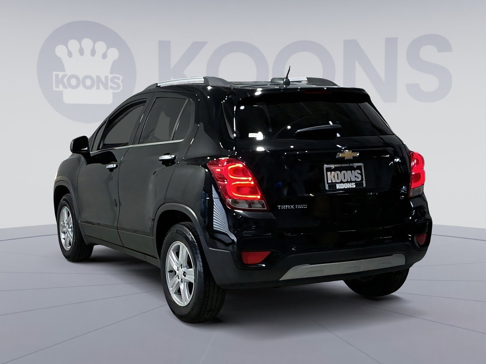 Used 2019 Chevrolet Trax LT w/ LT Convenience Package AWD/4WD image 14
