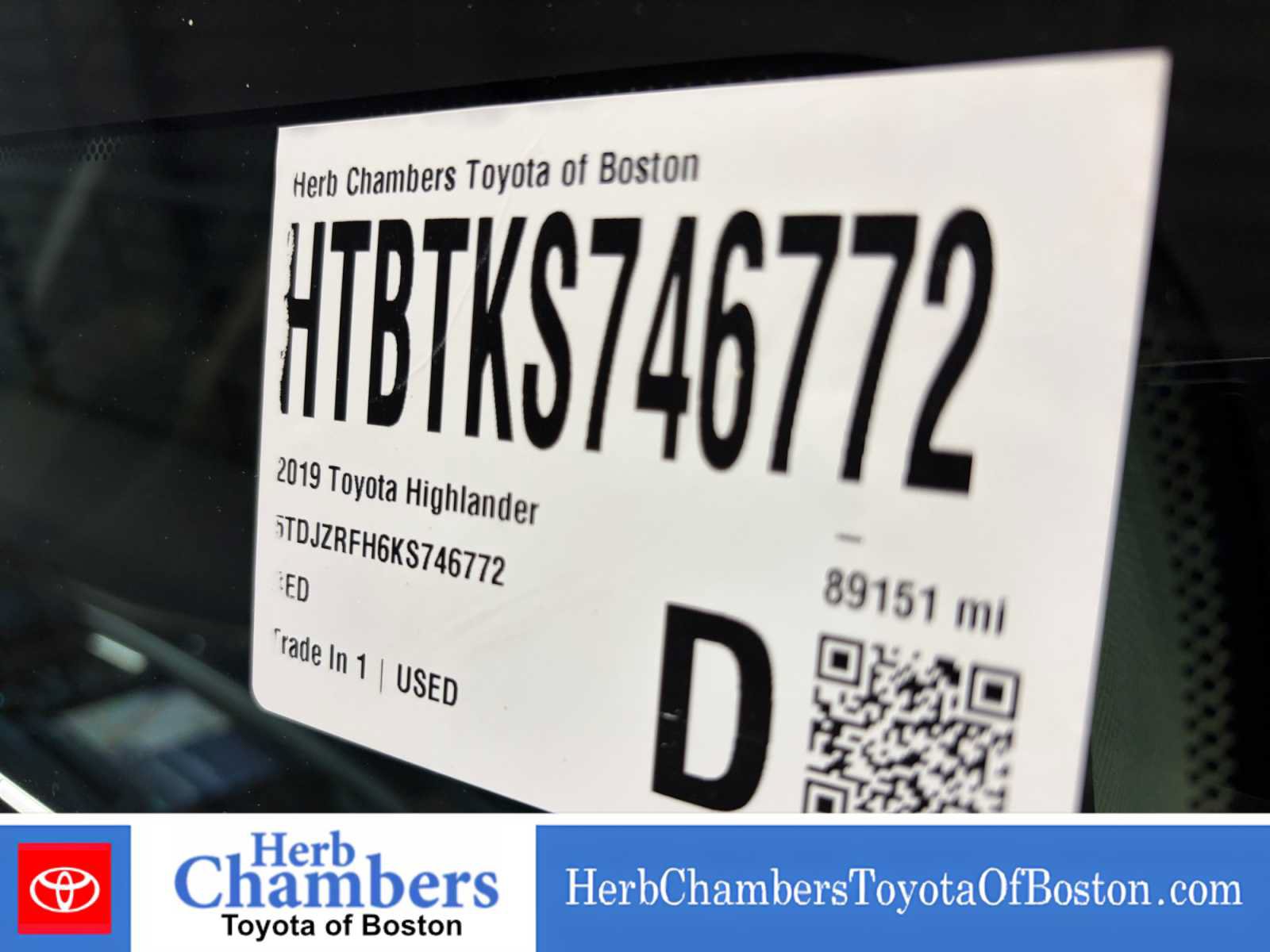 Used 2019 Toyota Highlander XLE AWD/4WD image 14