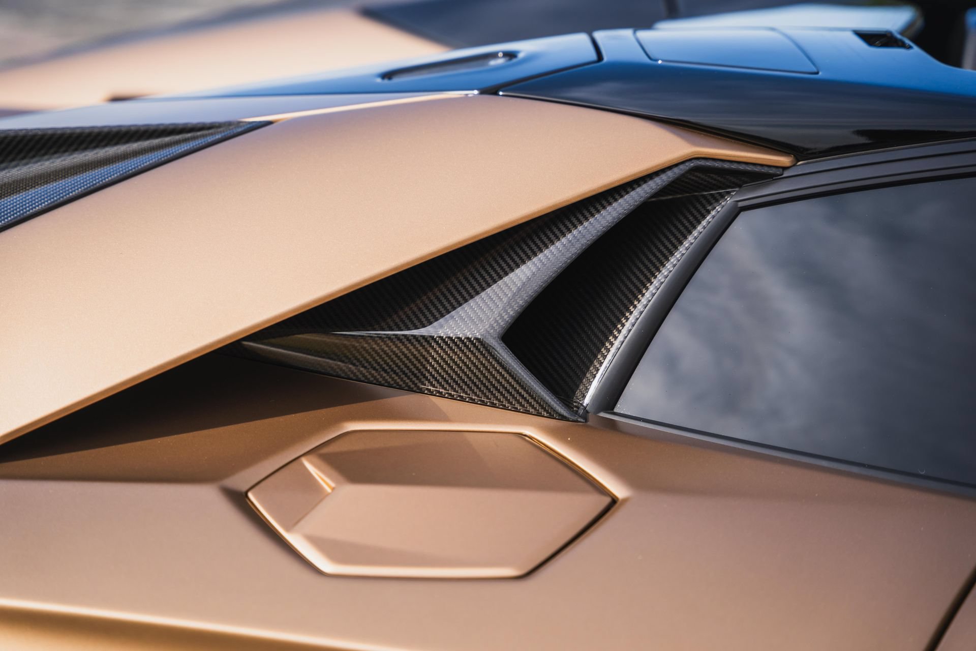 Used 2021 Lamborghini Aventador SVJ AWD/4WD image 41