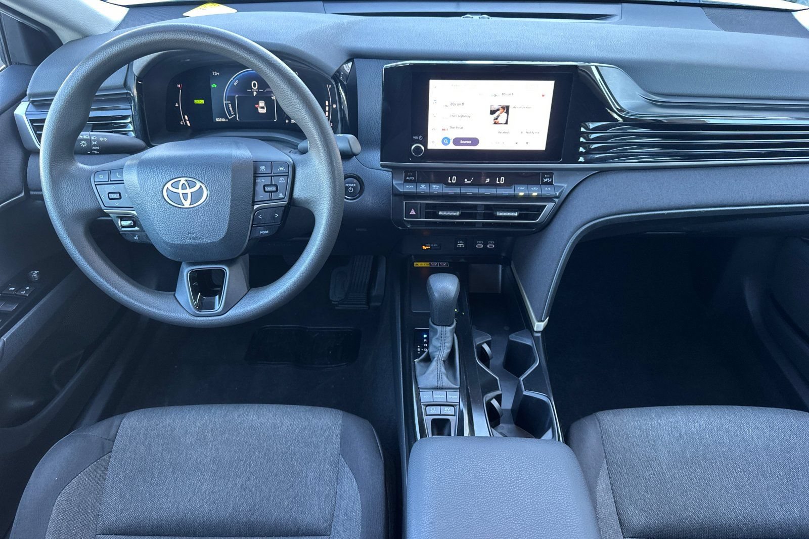 Used 2025 Toyota Camry LE FWD image 14