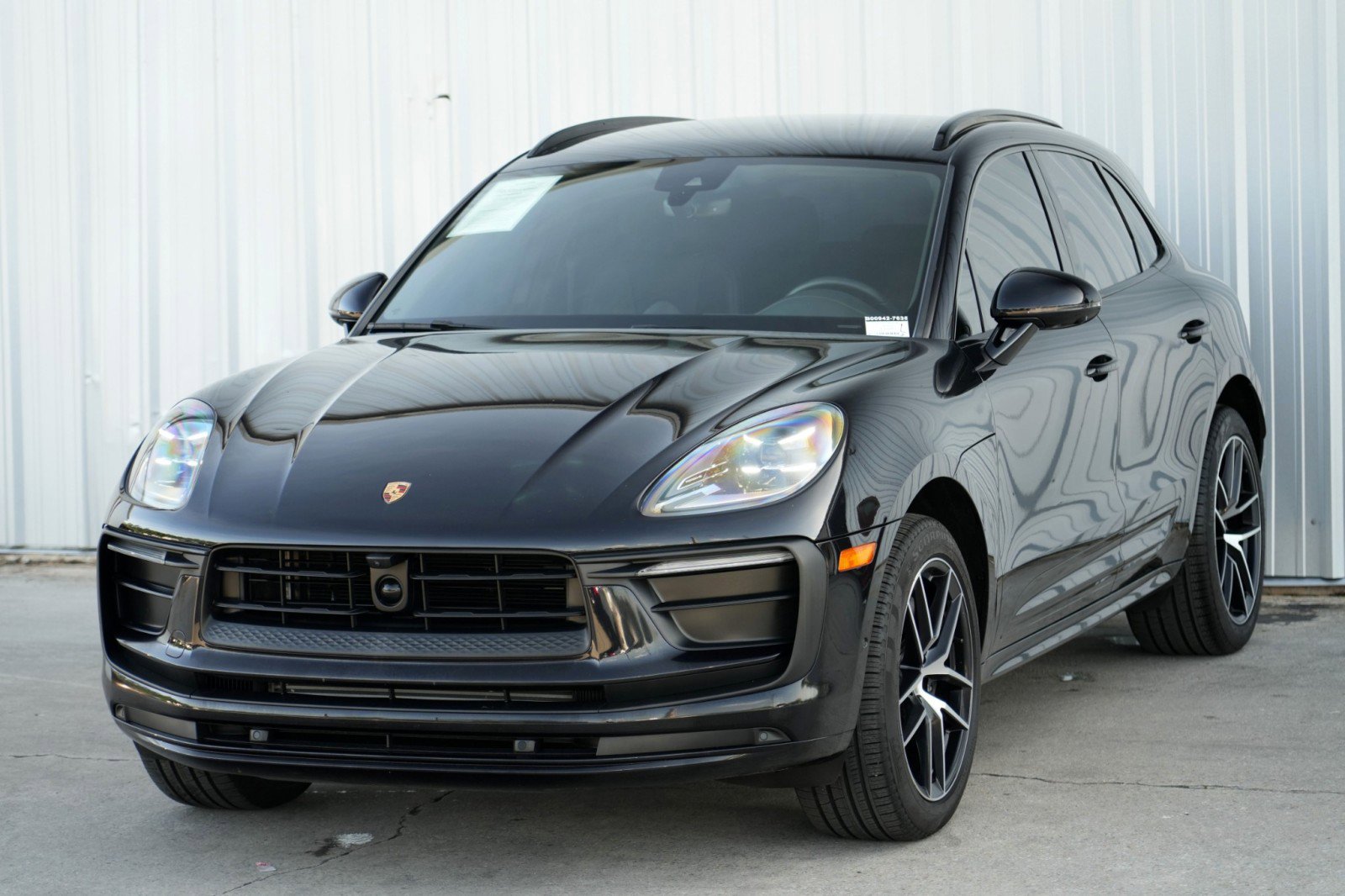 Used 2024 Porsche Macan image 46