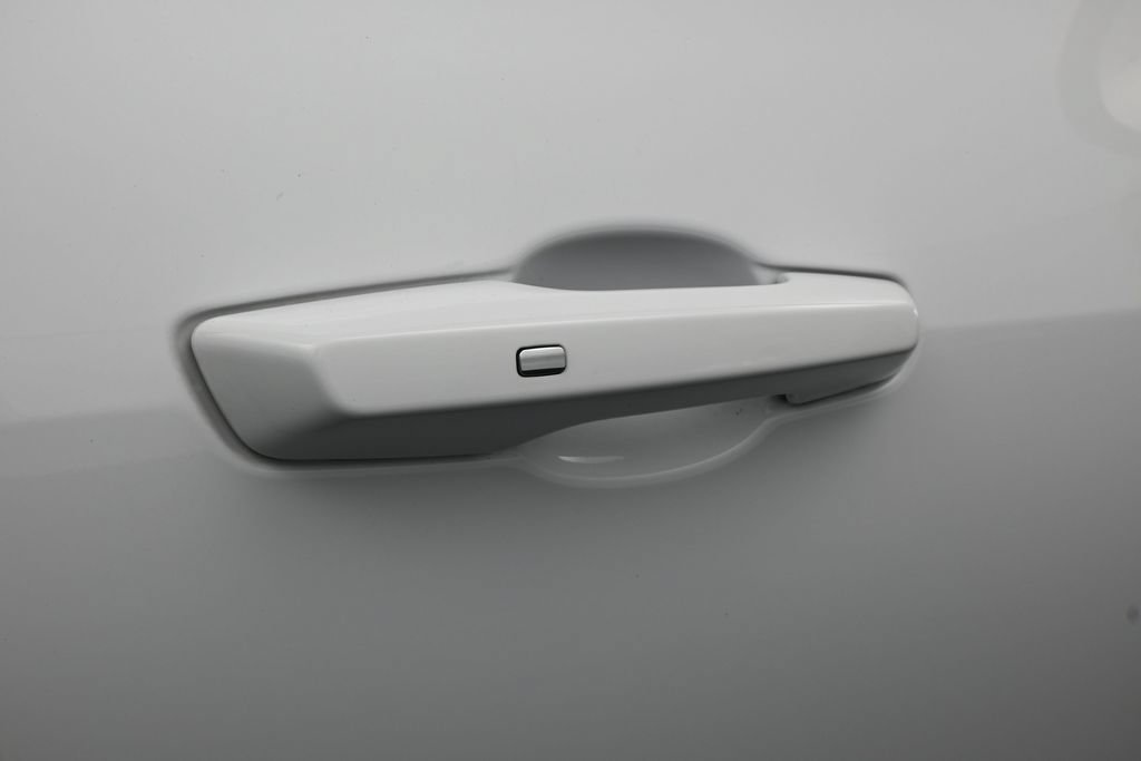 Used 2026 Chevrolet Equinox LT FWD image 37