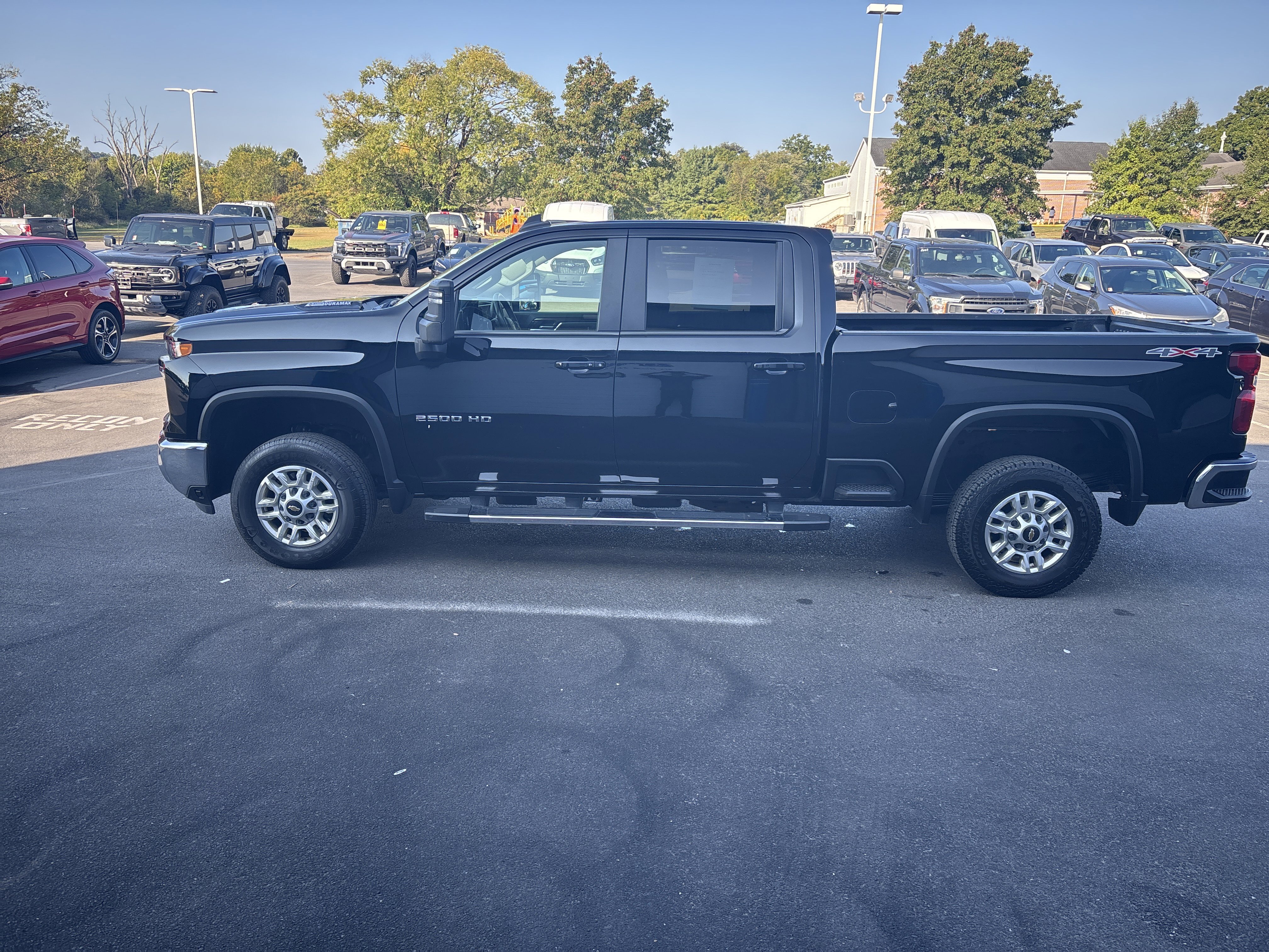 Used 2024 Chevrolet Silverado 2500 LT image 7