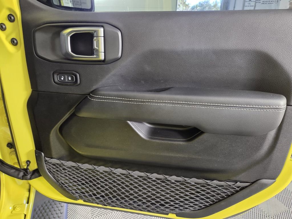 Certified 2023 Jeep Wrangler Sahara w/ Cold Weather Group image 37